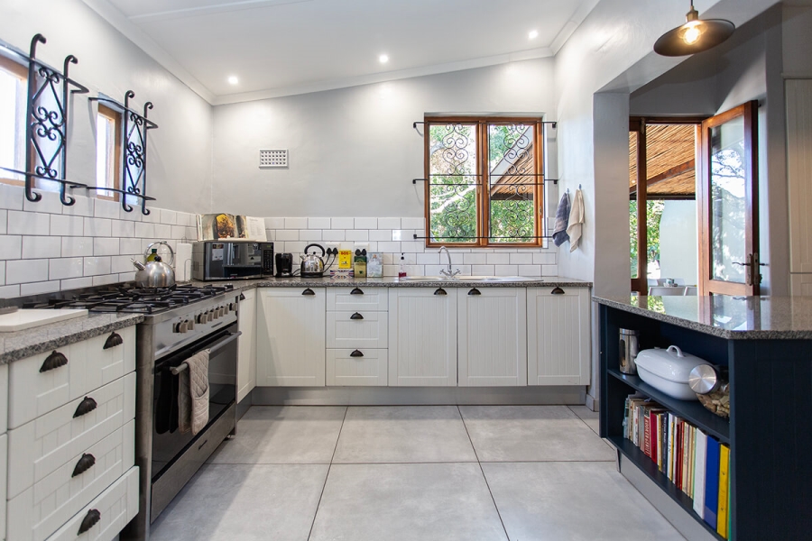 3 Bedroom Property for Sale in Oakdale Western Cape